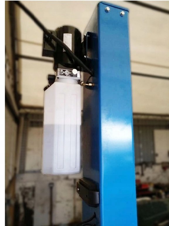 PODNOSNIK-DWUKOLUMNOWY-AUTOMAT-BESTLIFT-4-2-T-242-Marka-Bestlift