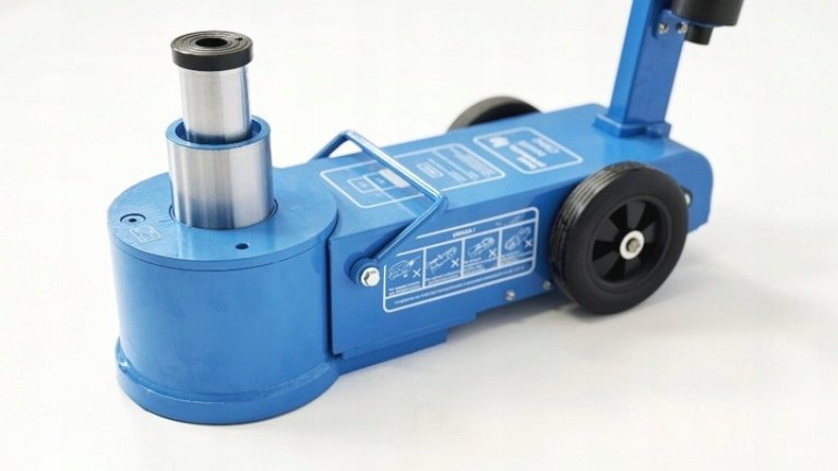 podnosnik-pneumatyczno-hydrauliczny-15-30T-Bestlift-ciezarowe-tir-niski (1)
