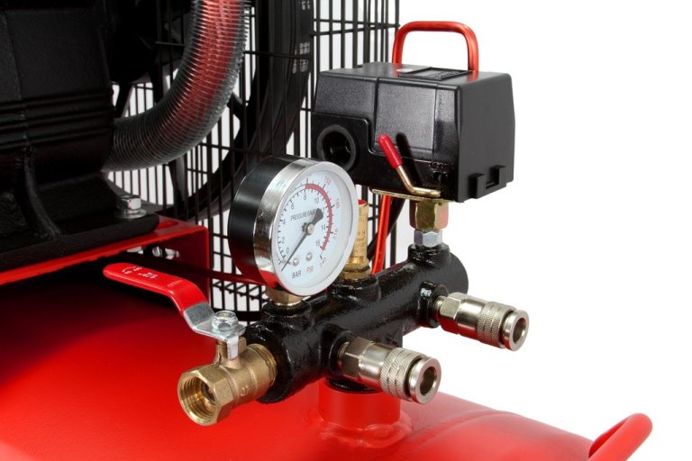 kompresor-300l-w3-mar-pol (5)