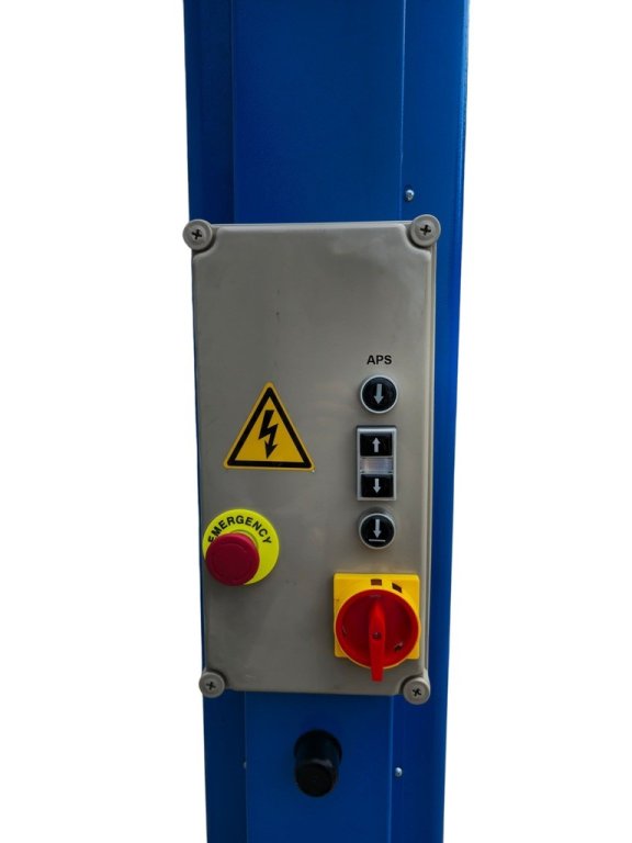 Podnosnik-dwukolumnowy-4T-AUTOMAT-ramiona-33-BESTLIFT-RAMOWY-SYSTEM-APS-Naped-elektrohydrauliczny