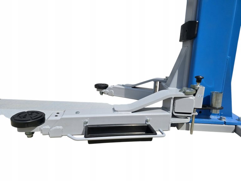 Podnosnik-dwukolumnowy-4T-AUTOMAT-ramiona-33-BESTLIFT-RAMOWY-SYSTEM-APS-Zasilanie-400-V