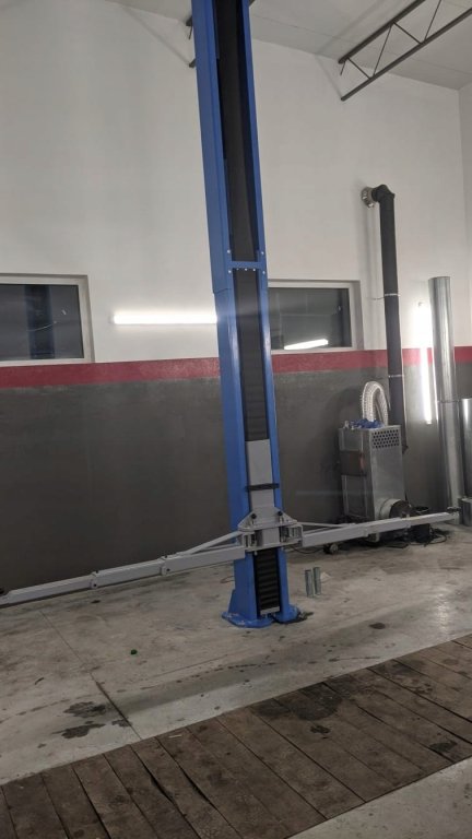 PODNOSNIK-DWUKOLUMNOWY-BESTLIFT-255GE-BUSY-5-5T-Zasilanie-400-V